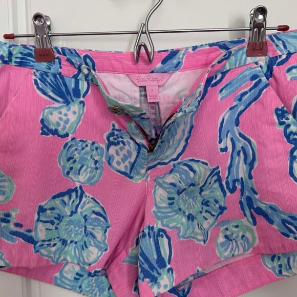 Lilly Pulitzer Adie Shorts Pink Pout Barefoot Princess Blue Shell Size 2 - Picture 3 of 4